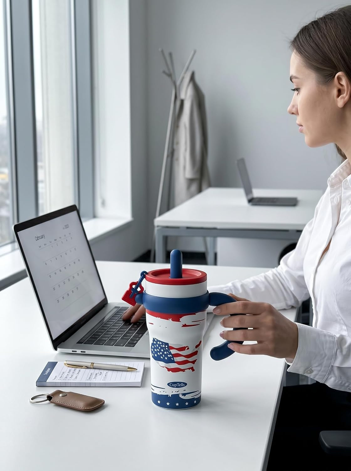 32Oz Insulated Tumbler with Handle & Straw - American Flag
