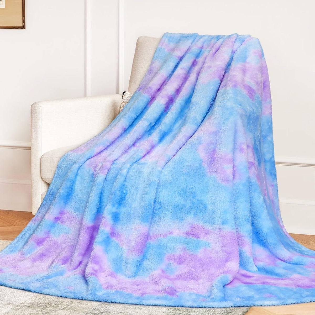 Fuzzy Fleece Throw Blanket - Warm & Lightweight